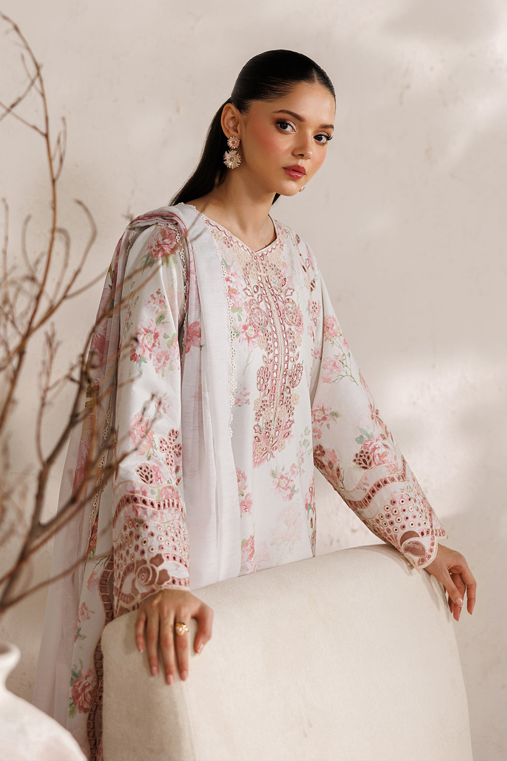IBE-04 Embroidered Lawn