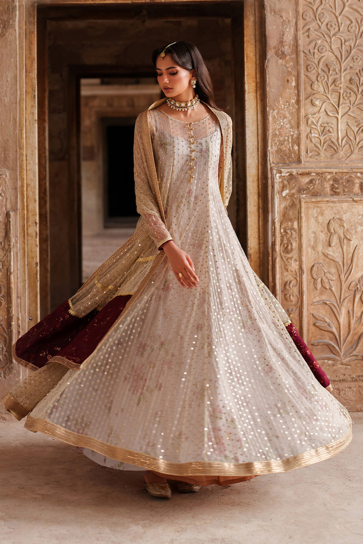 UE-548  Embroidered Net - Iznik