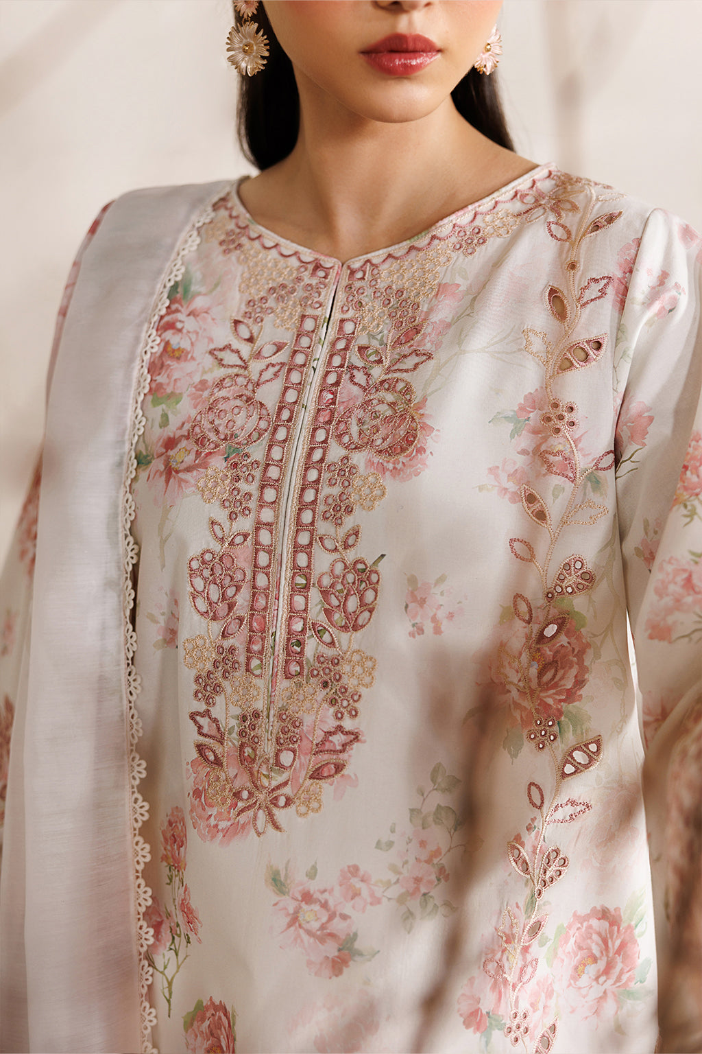 IBE-04 Embroidered Lawn
