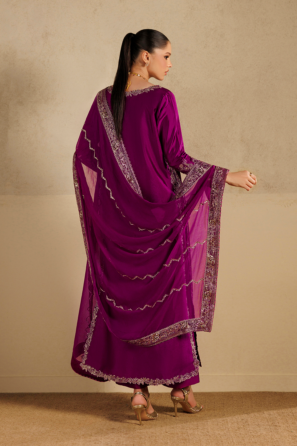 UE-736 Embroidered Sheesha Silk