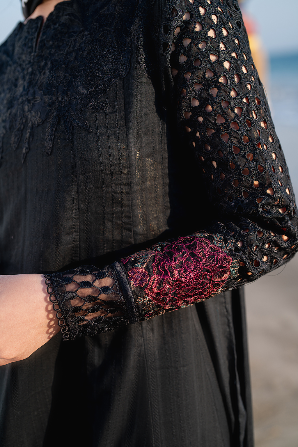UE-377 Embroidered Lawn - Iznik