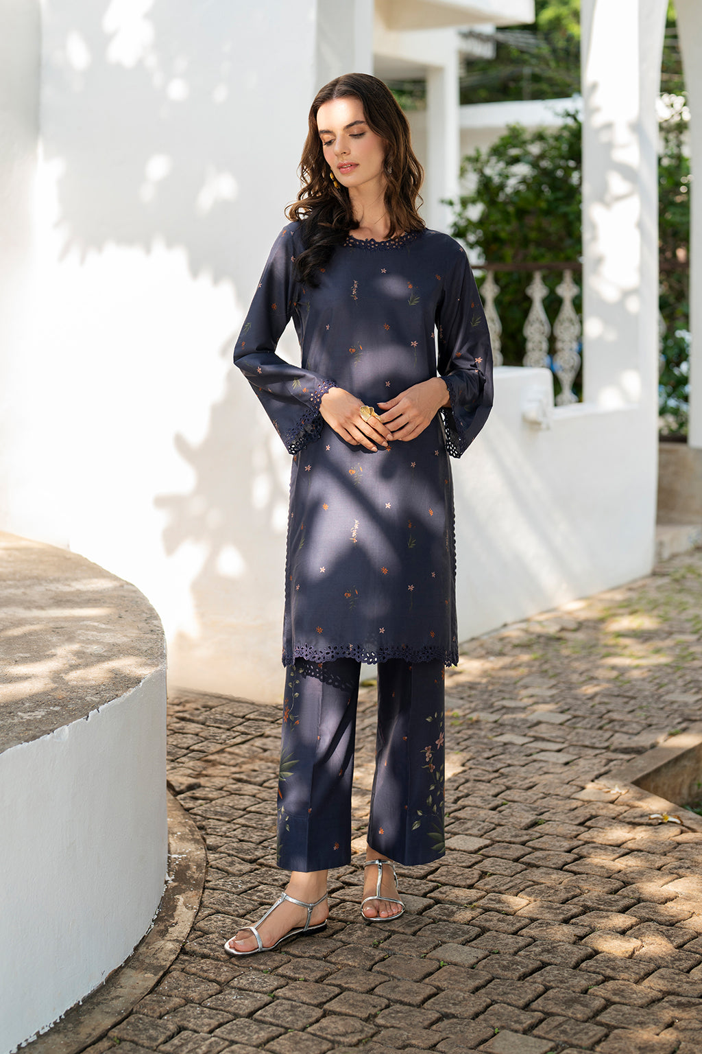 IP-309 Printed Lawn - Iznik Global
