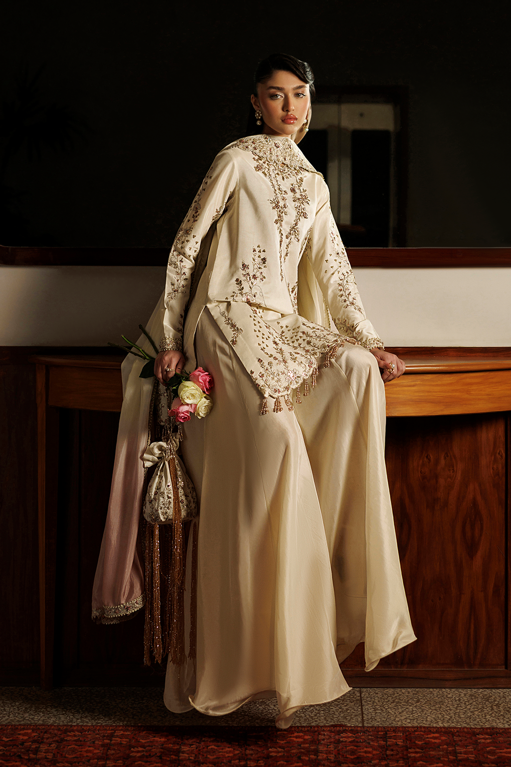 UE-720 Embroidered Ramen Silk