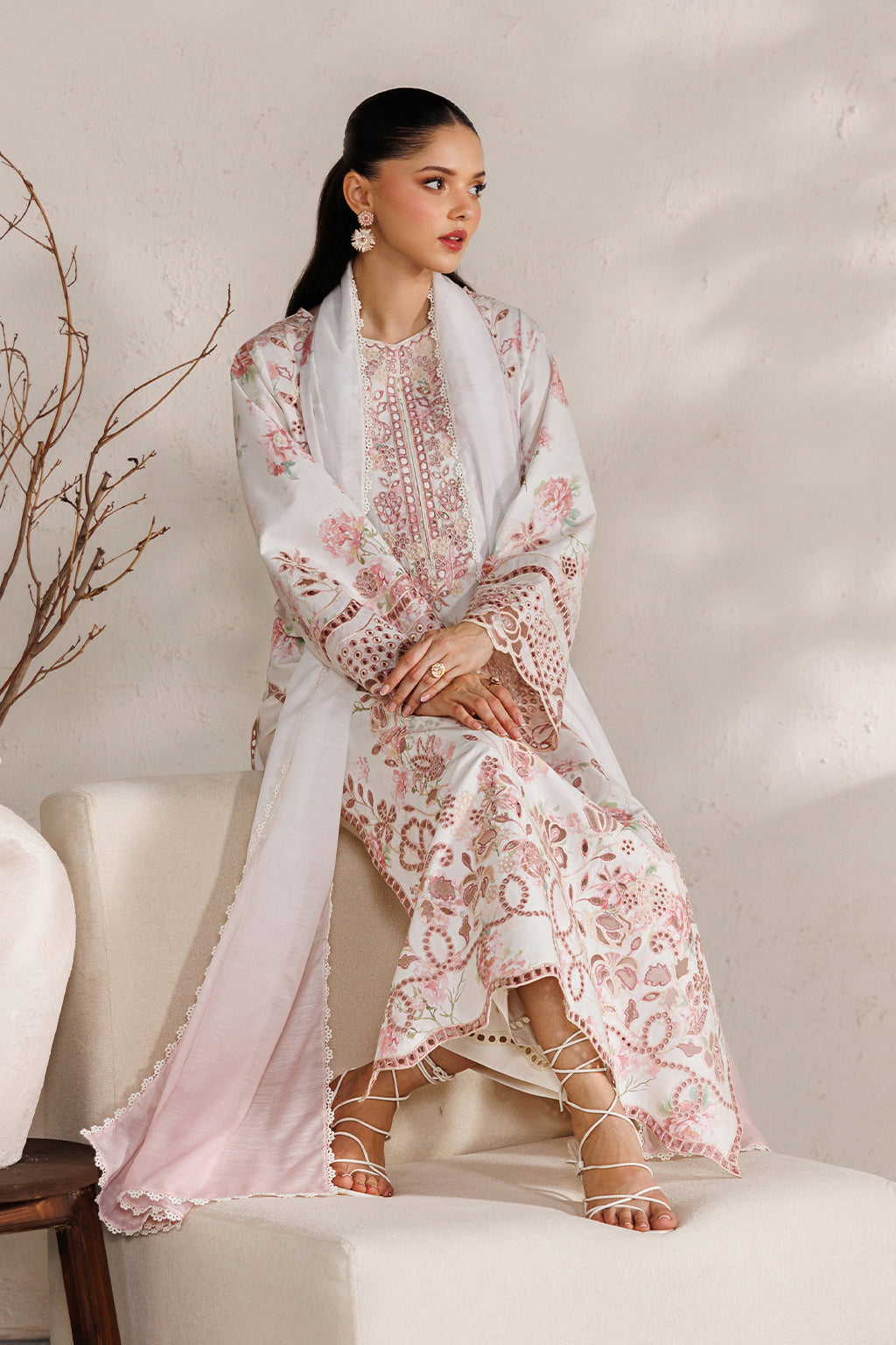 IBE-04 Embroidered Lawn
