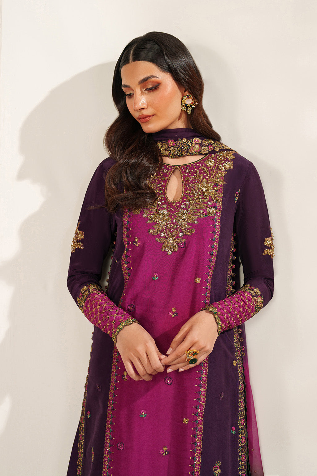 UE-611  Embroidered  Ramen Silk