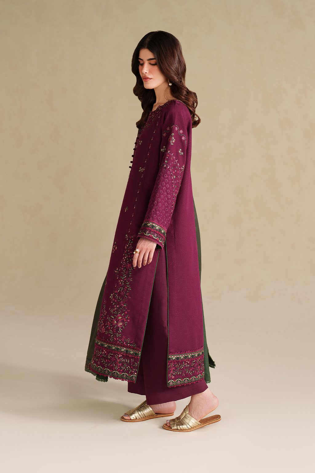 UE-579 Embroidered Khaddar Secondary image