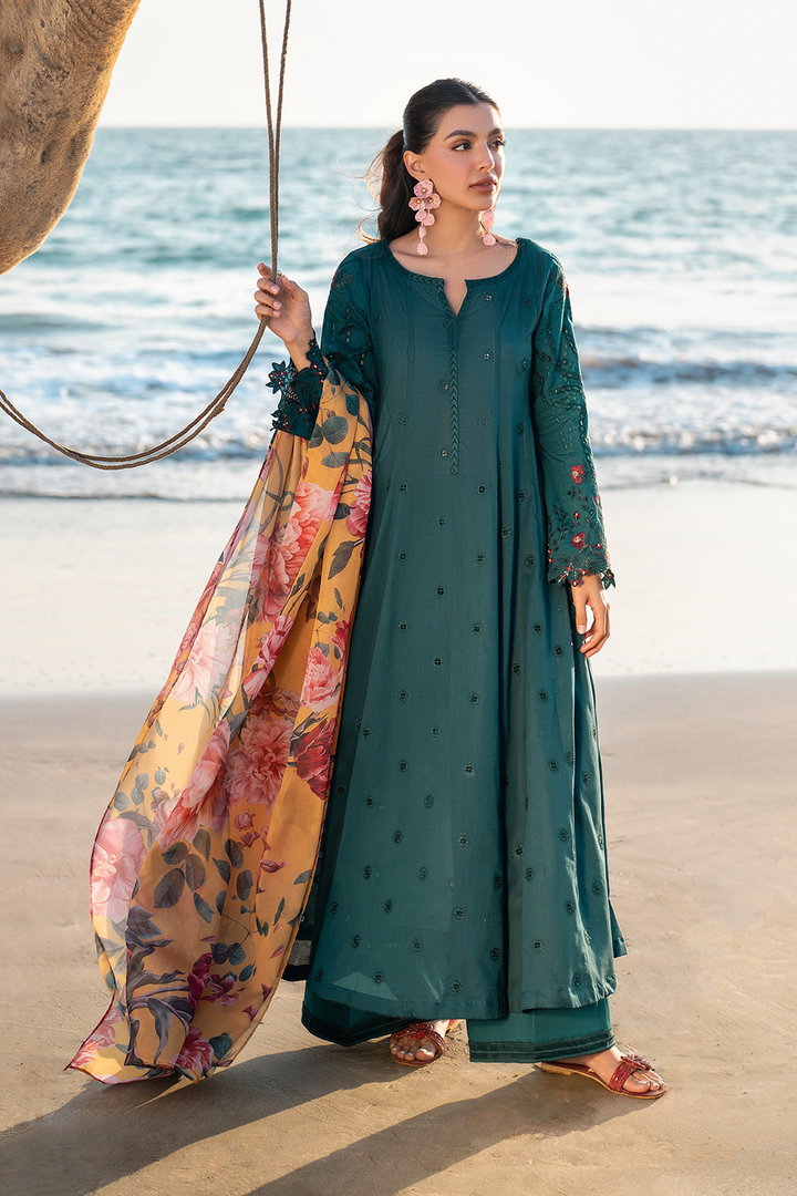 UE-381 Embroidered Lawn - Iznik