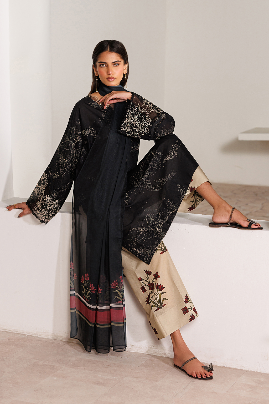 UE-643 Printed Lawn