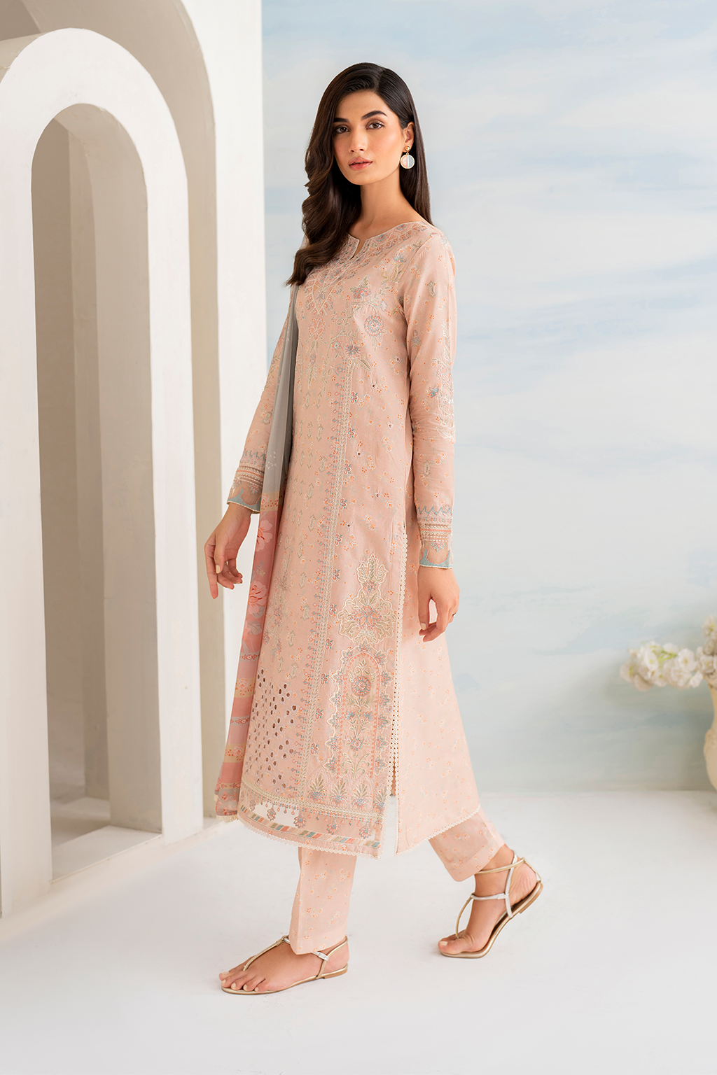 IGL-10 Embroidered Lawn - Iznik