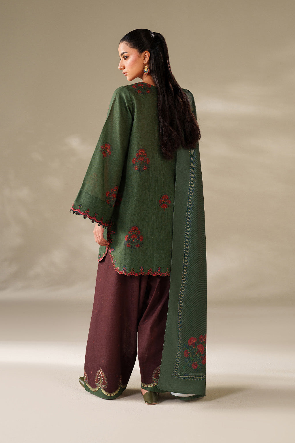 UE-561 Printed Khaddar - Iznik