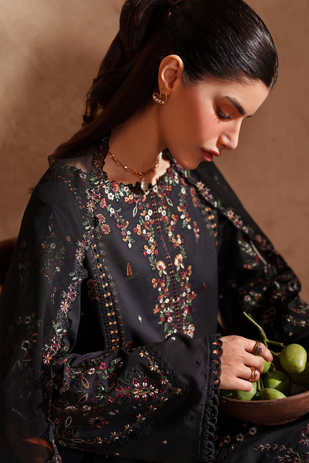 EL-07 Embroidered Lawn Secondary image