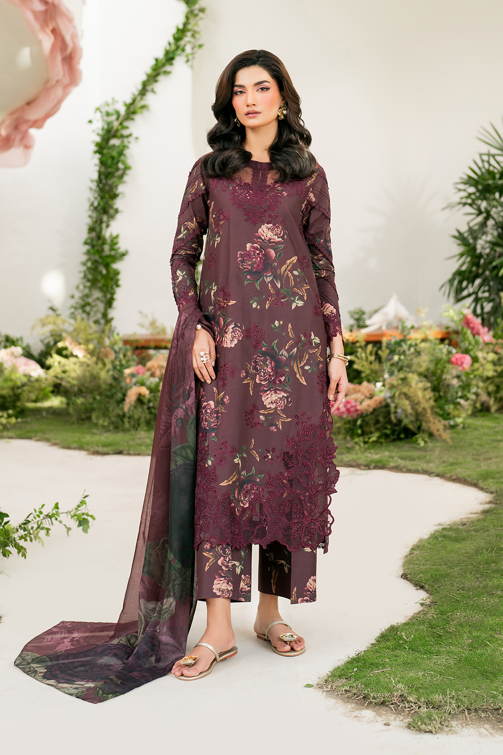 IFE-10 Embroidered Lawn