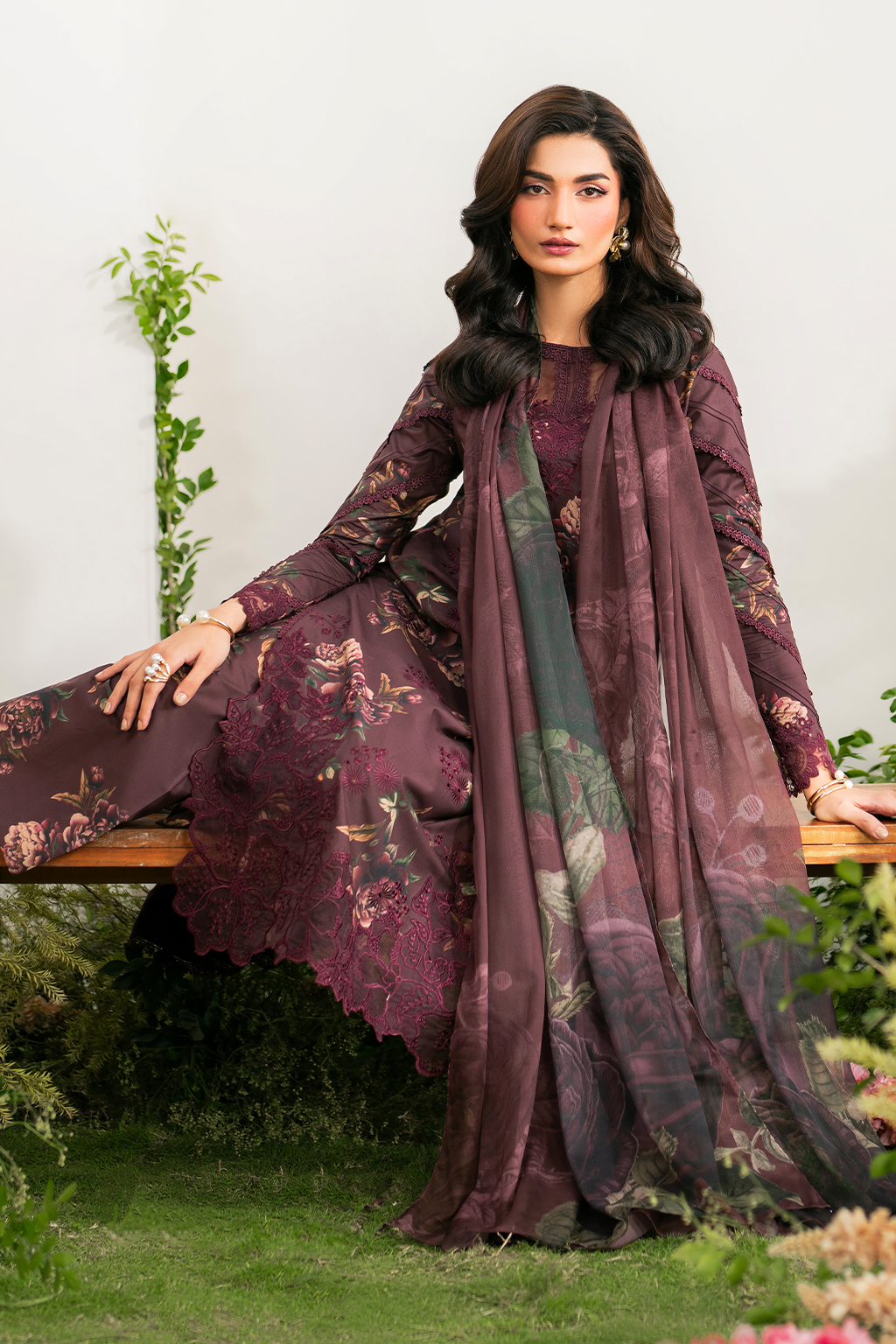 IFE-10 Embroidered Lawn