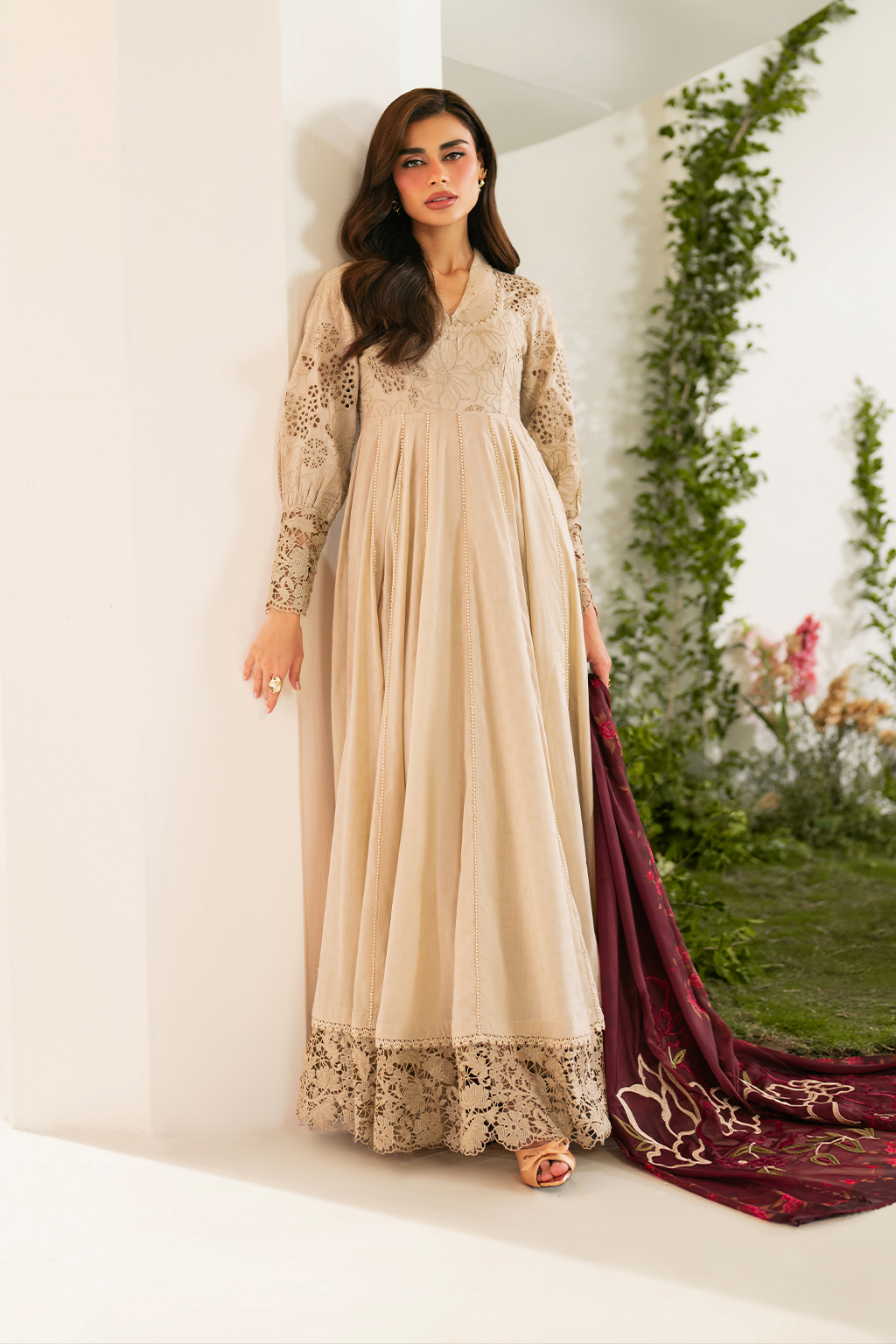 Embroidered Lawn dress - Iznik