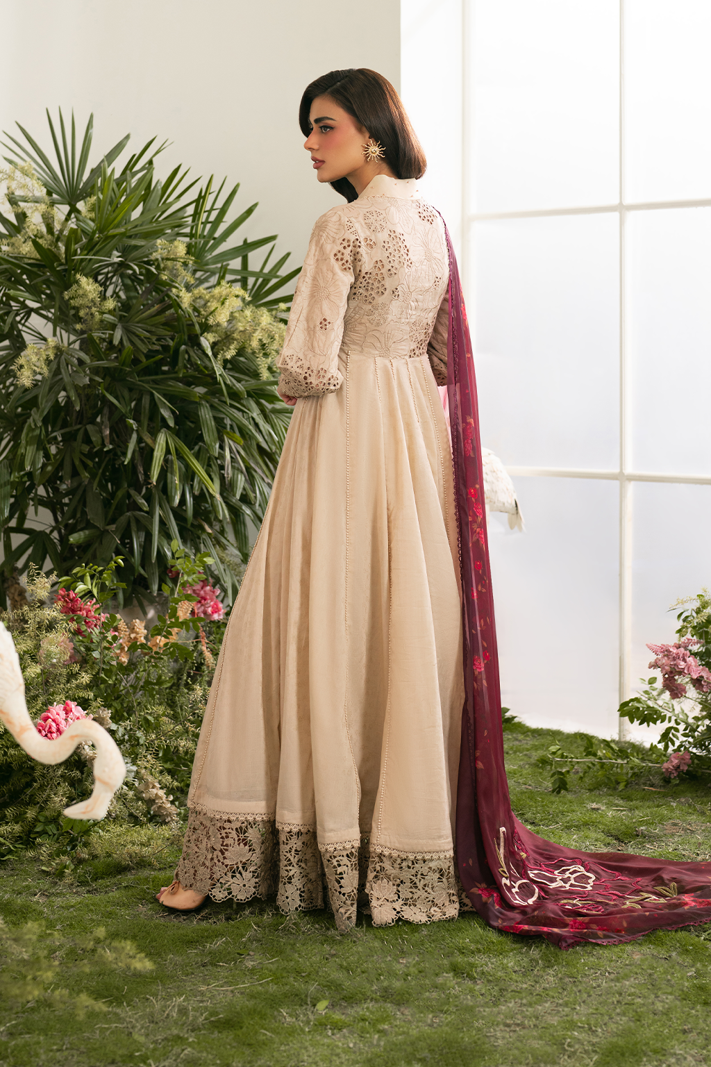 Embroidered Lawn dress - Iznik