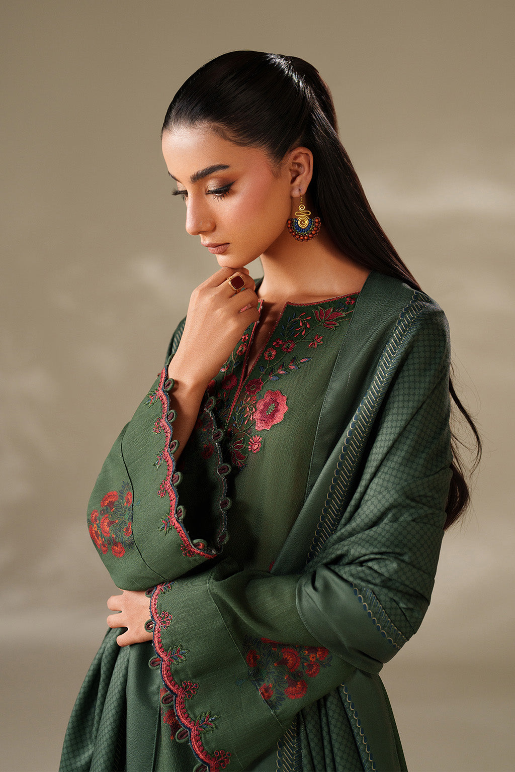 UE-561 Printed Khaddar - Iznik
