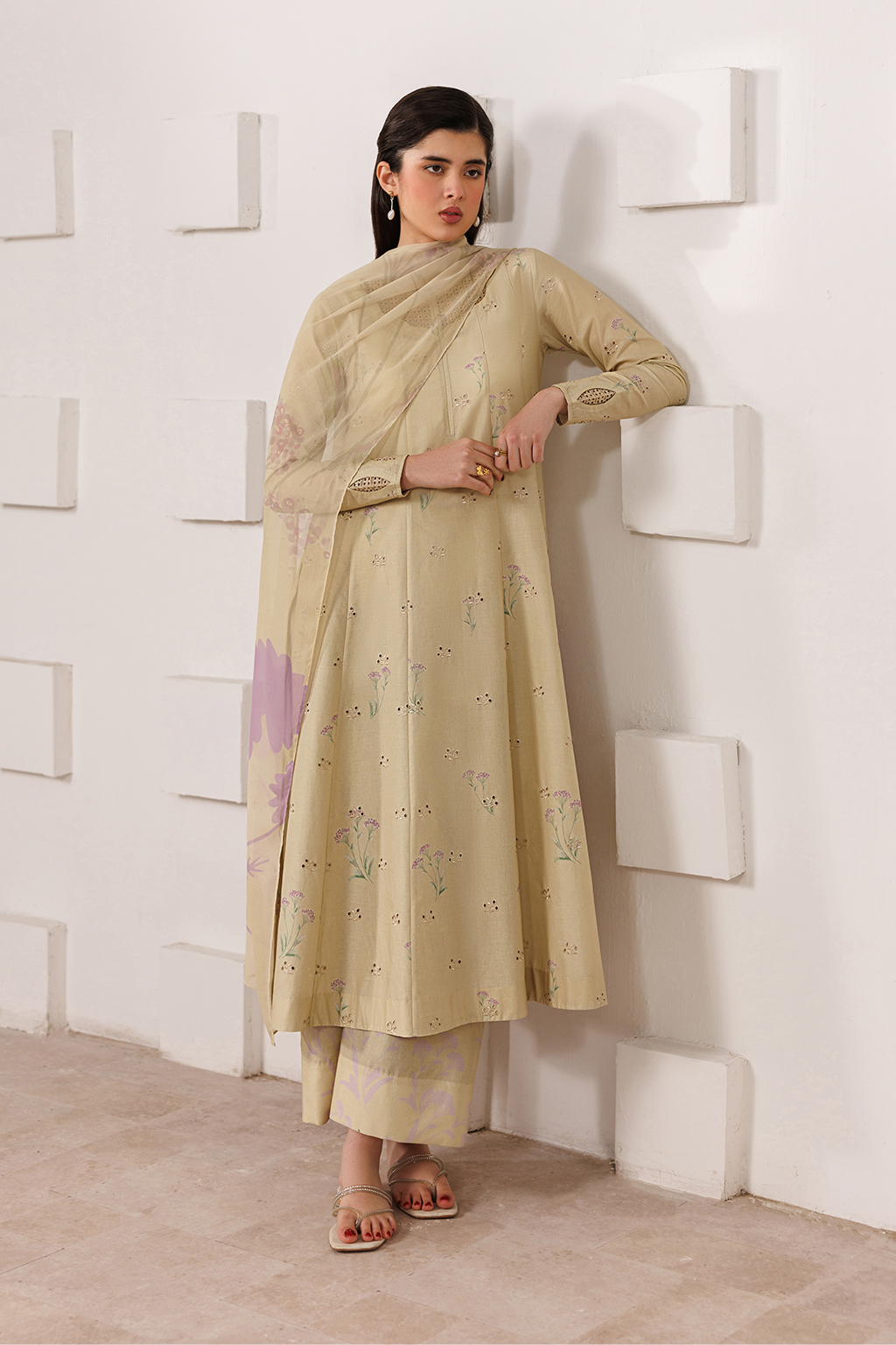 UE-635 Printed Lawn Main image