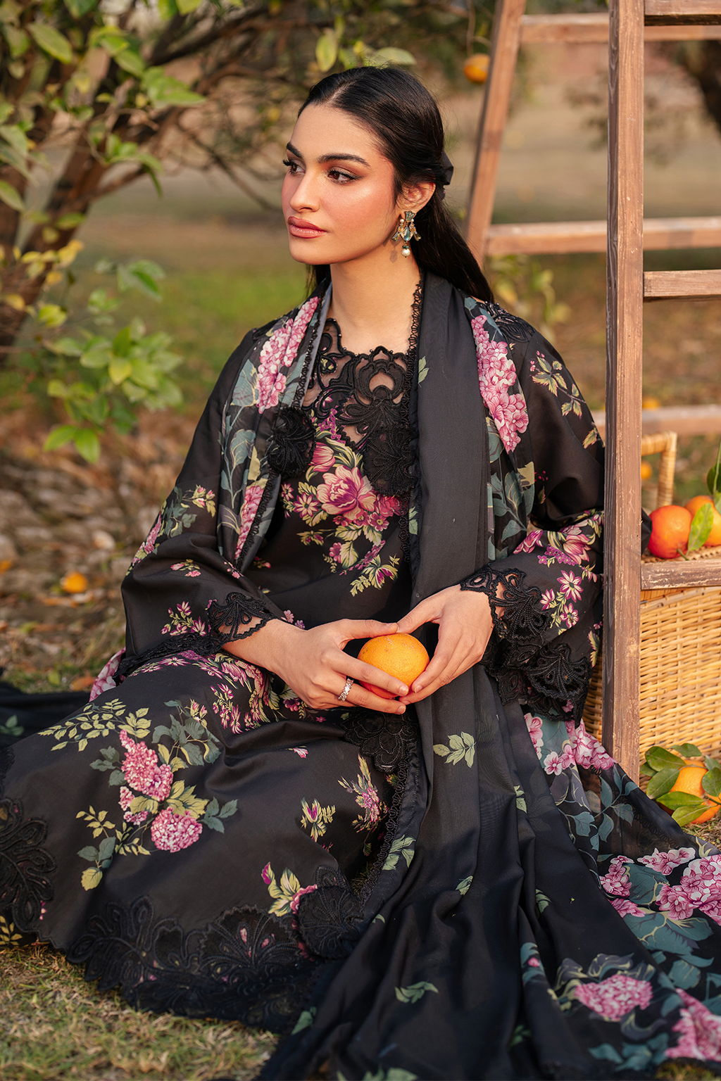 UE-394 Printed Lawn - Iznik