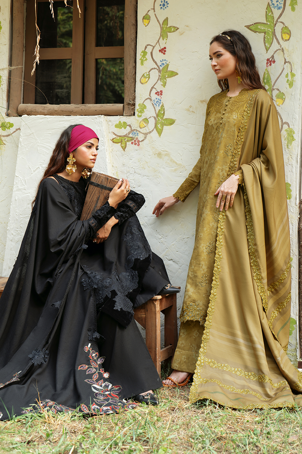 IPK-02 Embroidered Slub Khaddar - Iznik