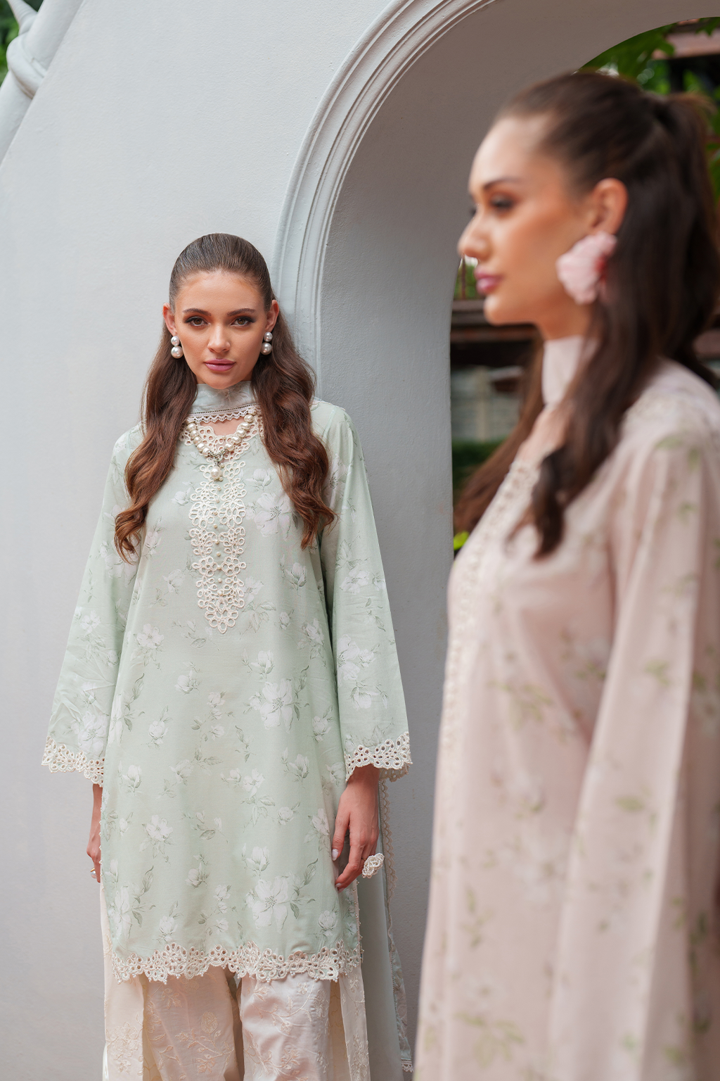UE-528  Printed Lawn