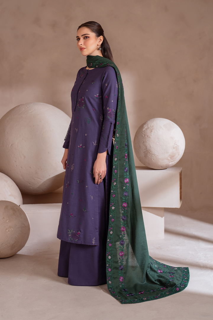 UE-366 Embroidered Khaddar - Iznik