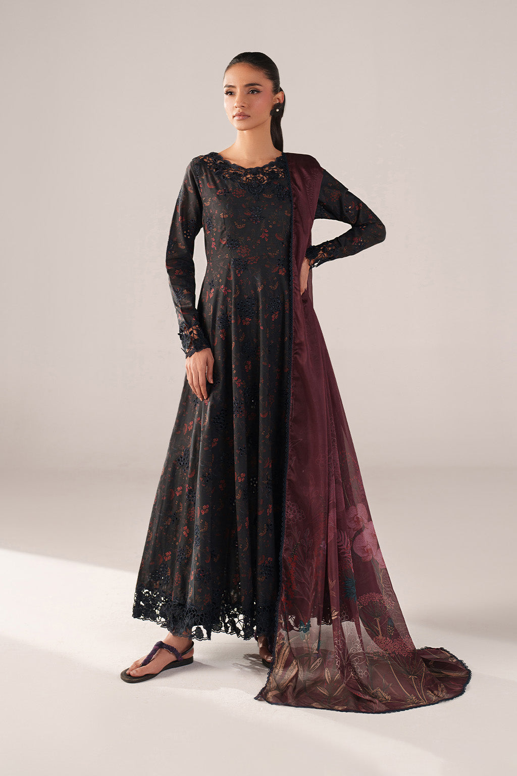 SS-09 Embroidered Lawn Main image