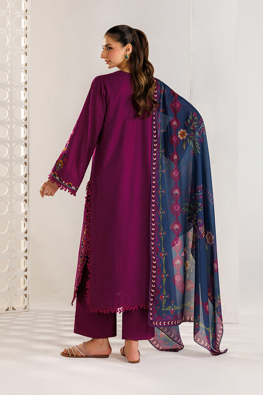 UE-680 Embroidered Lawn