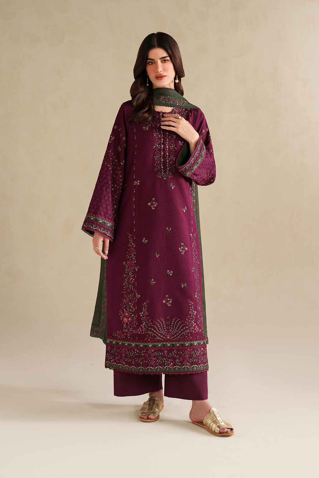 UE-579 Embroidered Khaddar Main image
