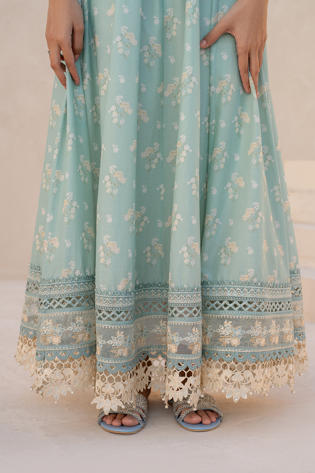 EFL-06 Embroidered Lawn