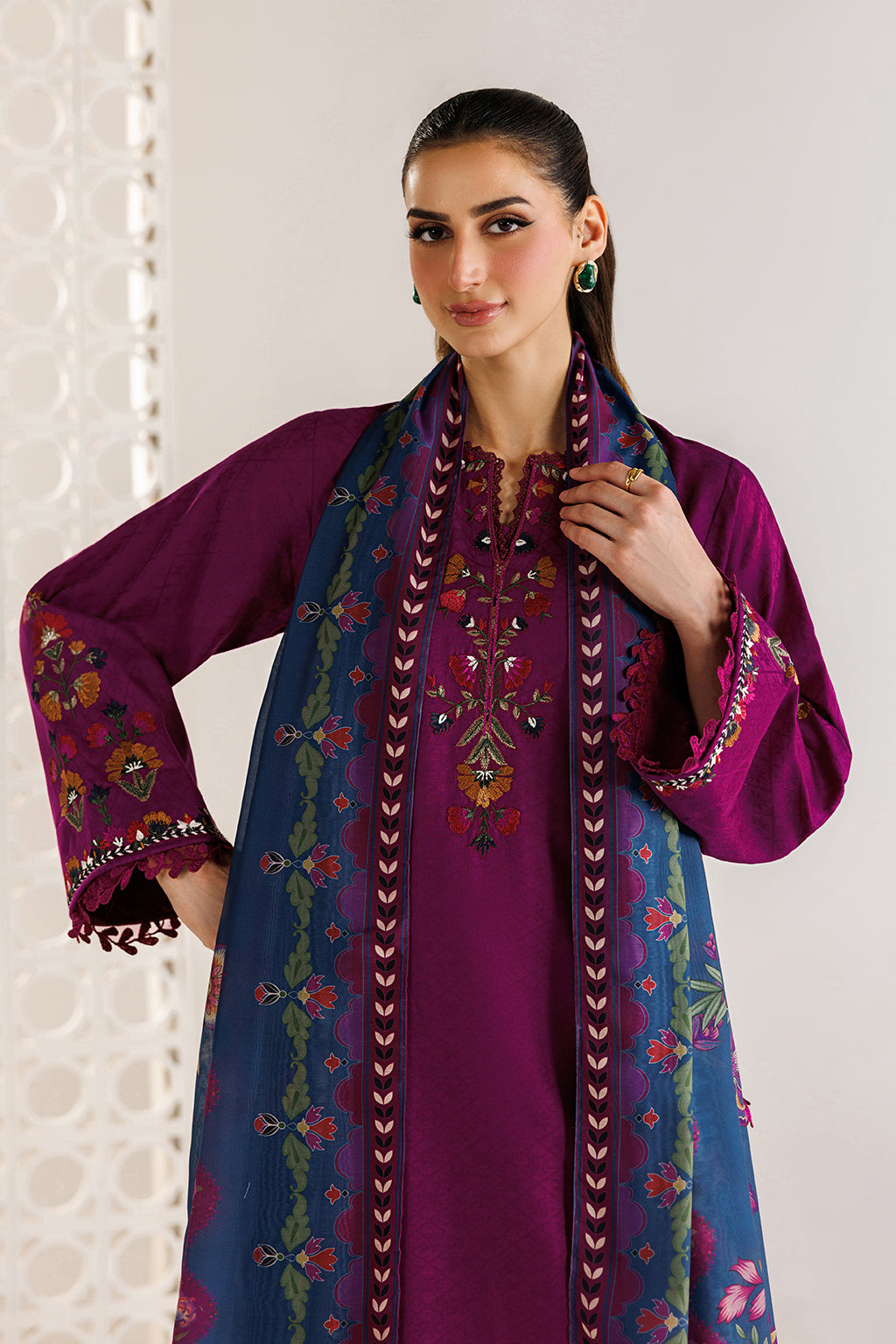 UE-680 Embroidered Lawn