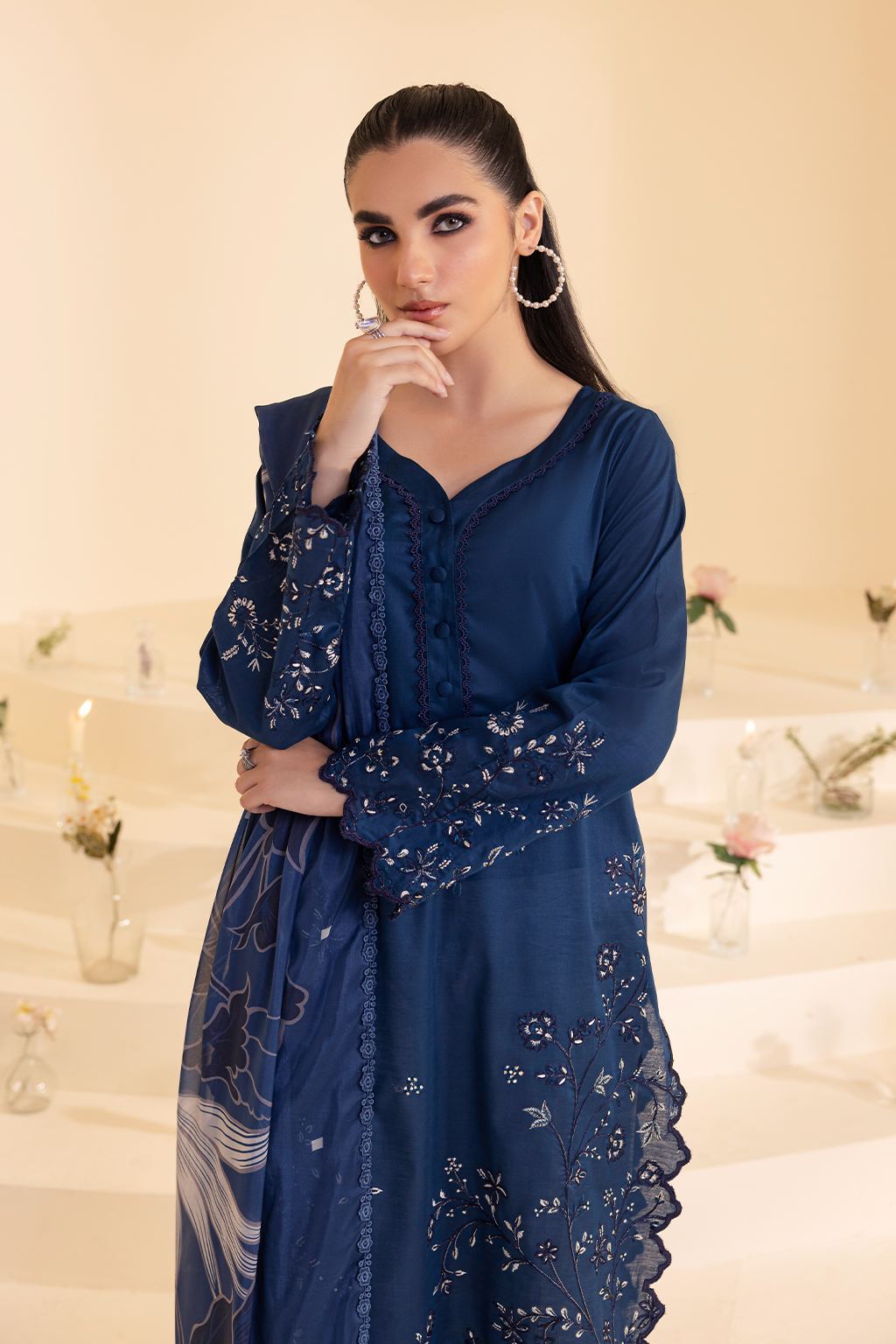 UE-260 Embroidered Lawn - Iznik Main image