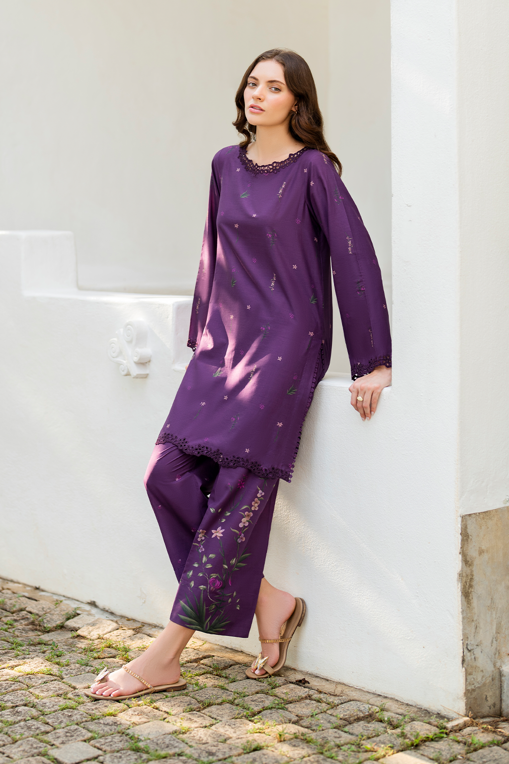 IP-308 Printed Lawn - Iznik Global