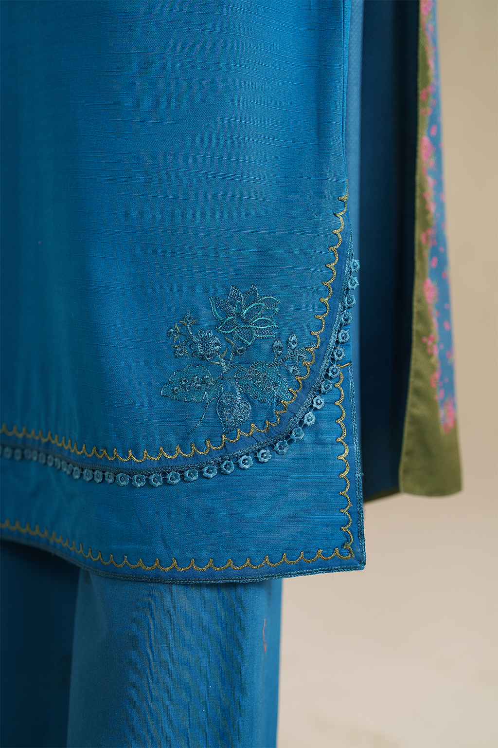 UE-577 Embroidered Khaddar