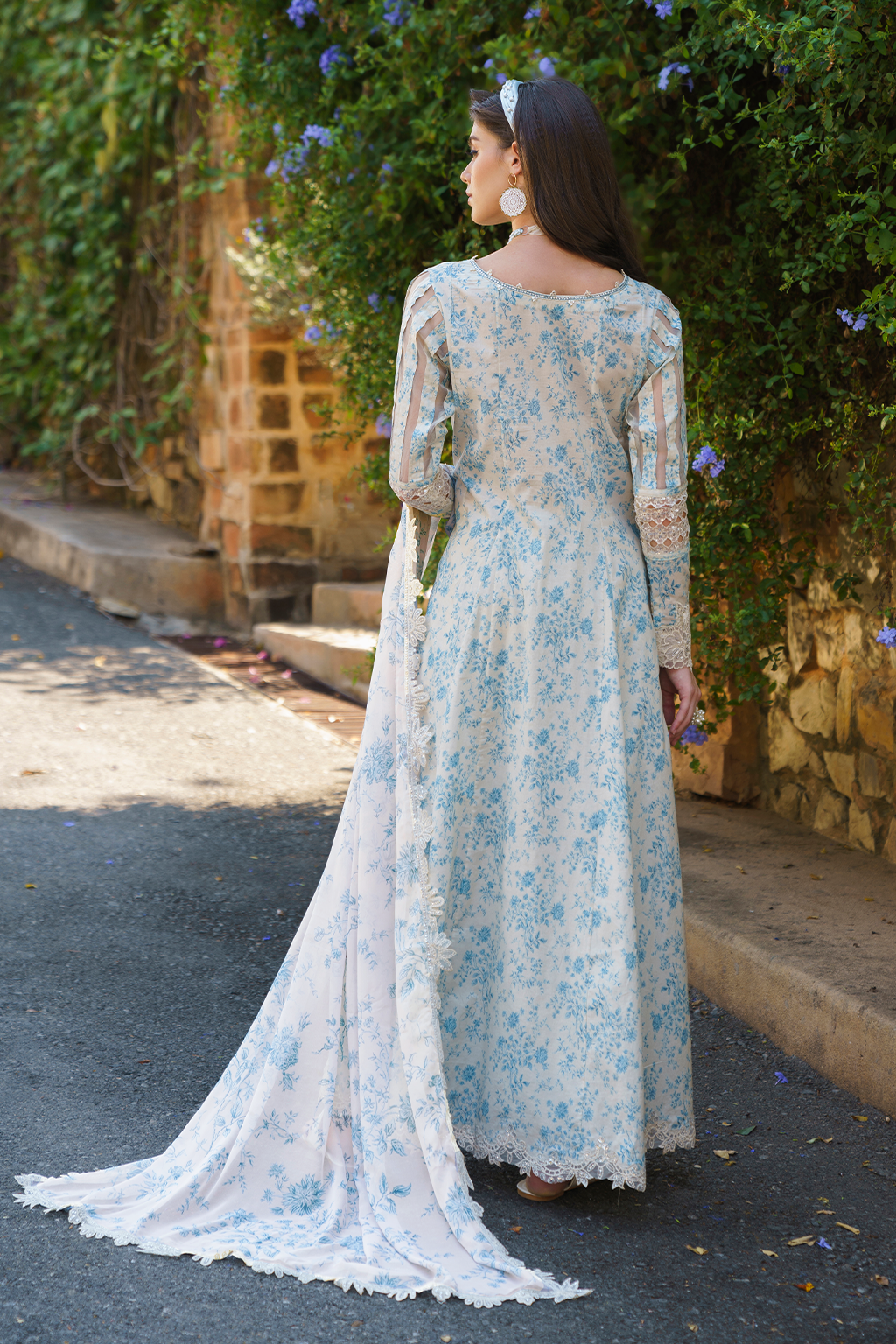 UE-246 Printed Lawn - Iznik