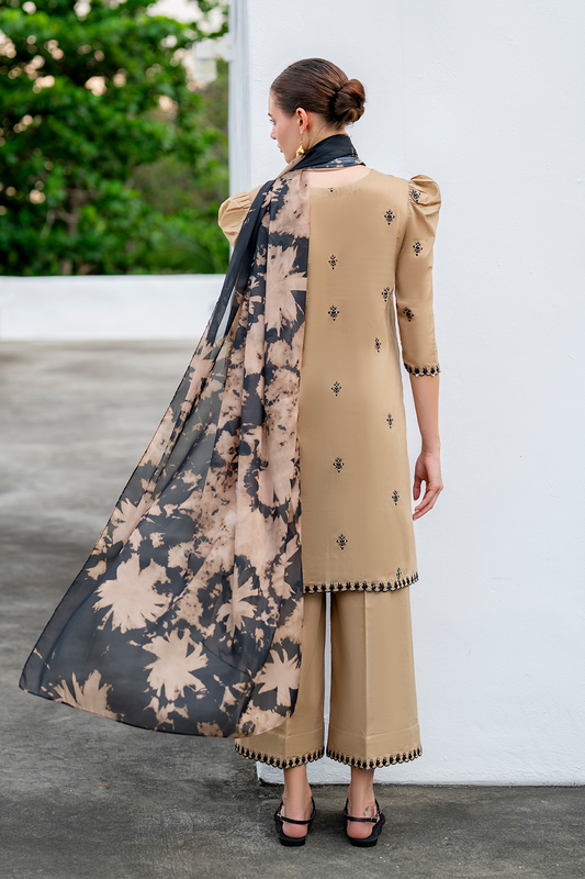 UE-483 Embroidered Lawn - Iznik