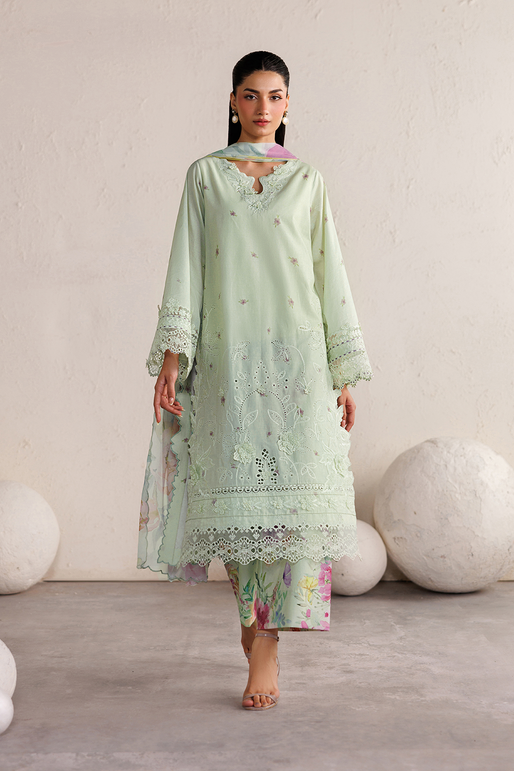 IBE-06 Embroidered Lawn Main image