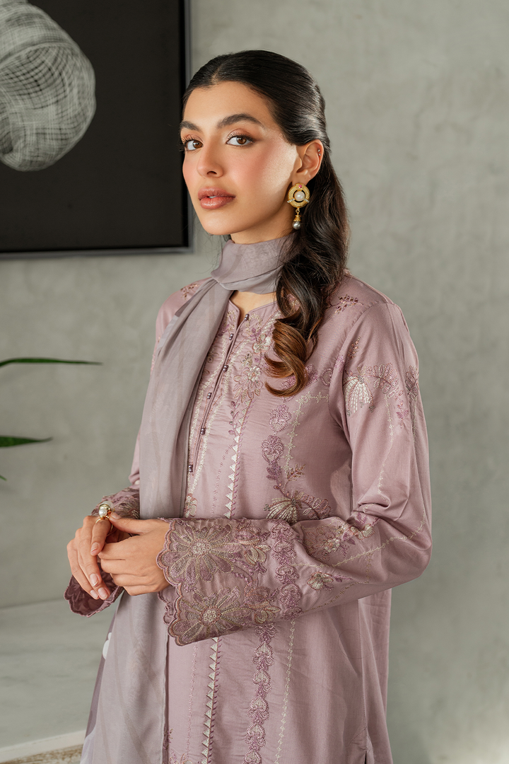 UE-398 Embroidered Lawn