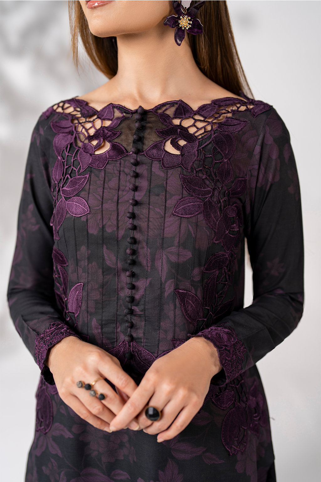 UE-270 Printed Lawn Secondary image