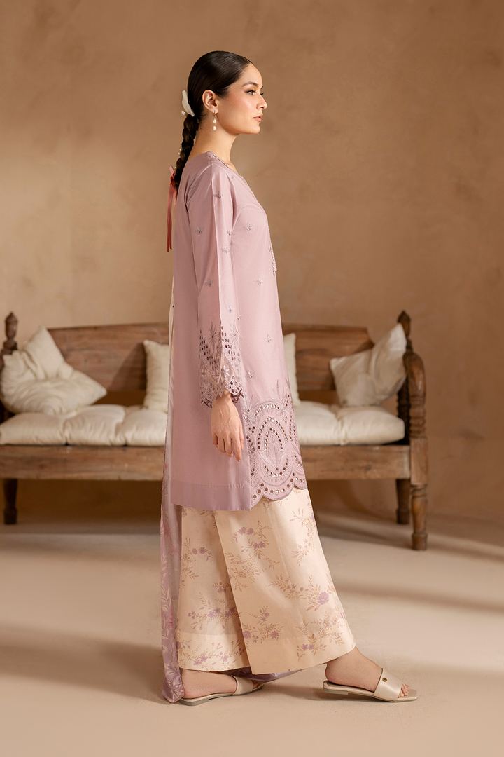 UE-470 Embroidered Lawn - Iznik