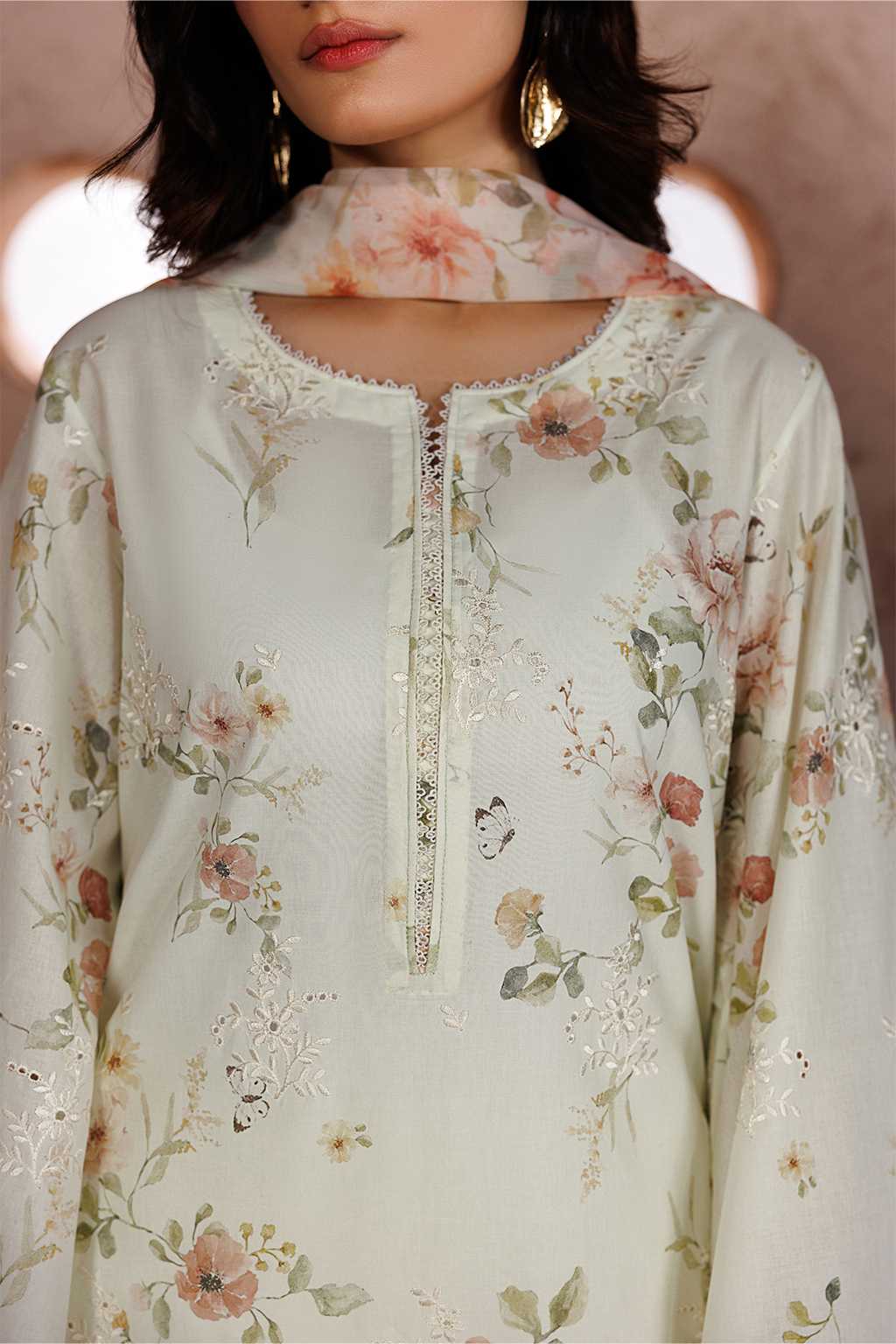 UE-708 Embroidered Lawn
