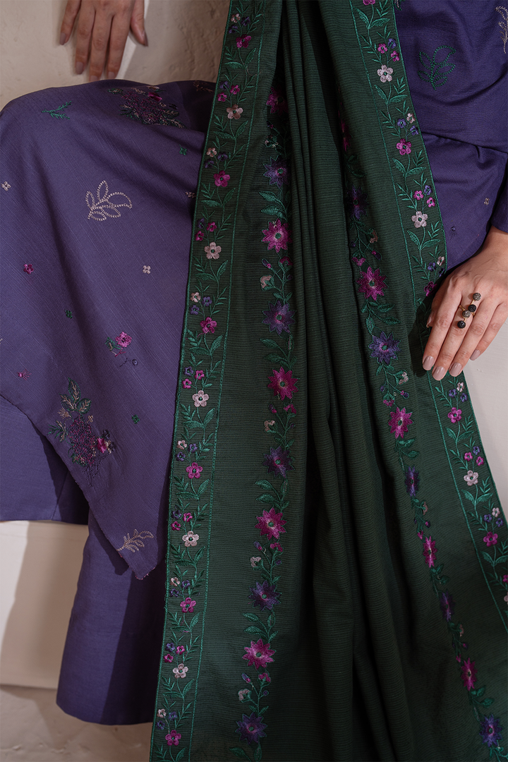 UE-366 Embroidered Khaddar - Iznik