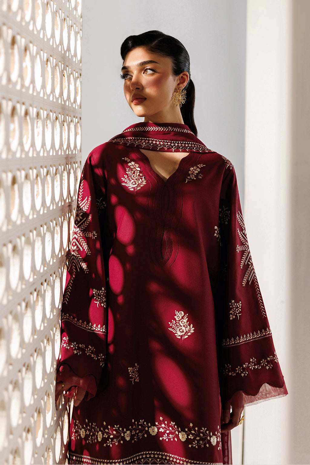 UE-682 Embroidered Lawn Secondary image