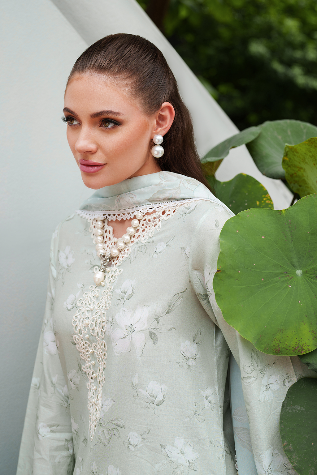 UE-527 Printed Lawn - Iznik