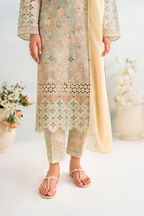 IGL-06 Embroidered Lawn - Iznik