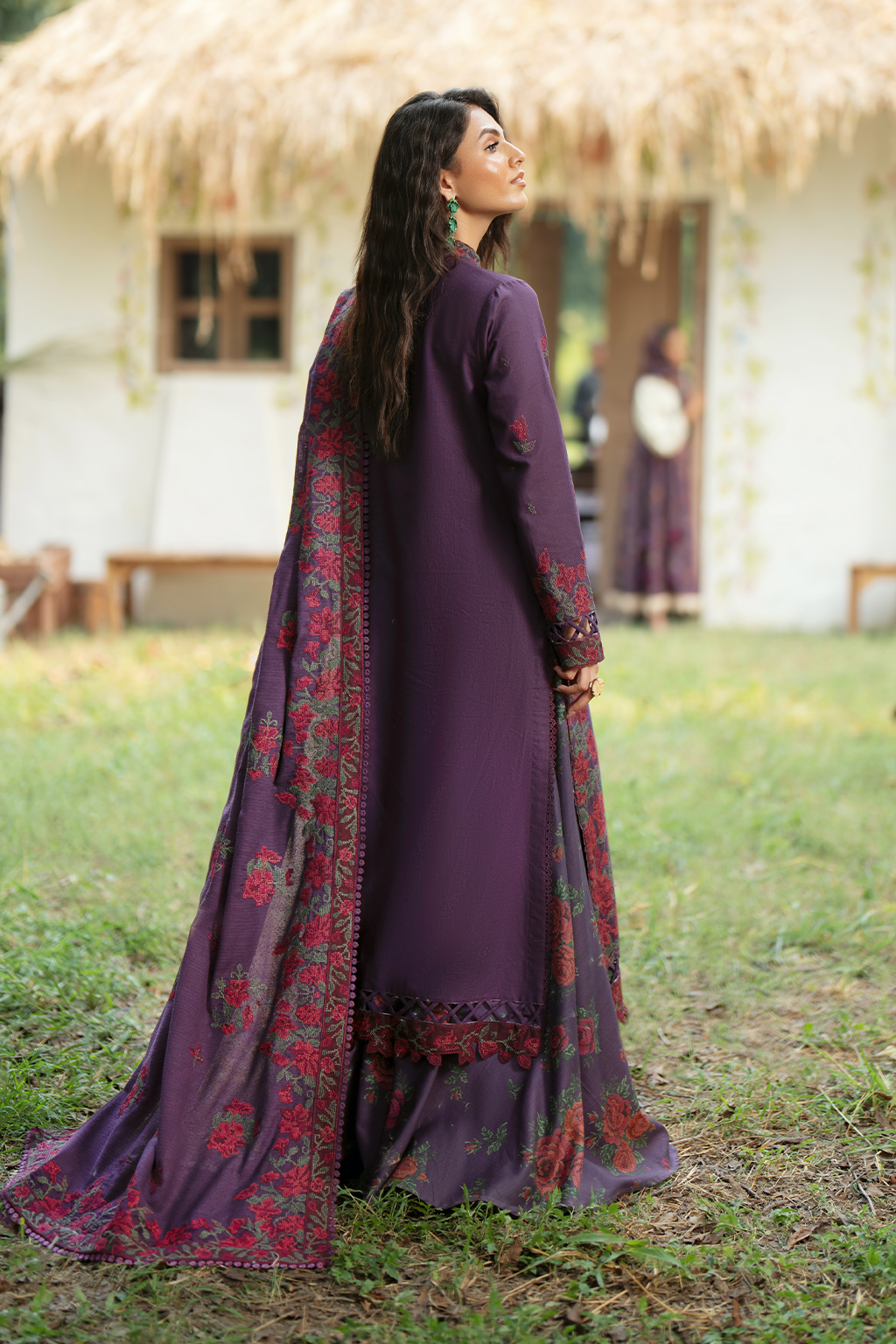 IPK-09 Embroidered Khaddar - Iznik