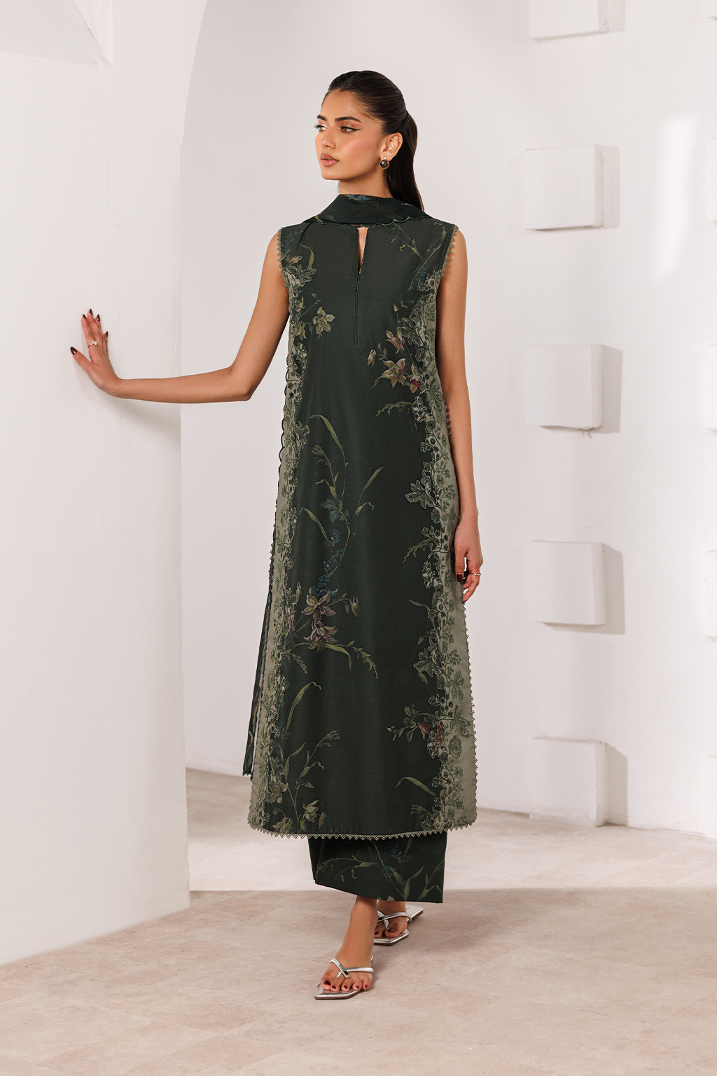 UE-639 Printed Lawn Main image
