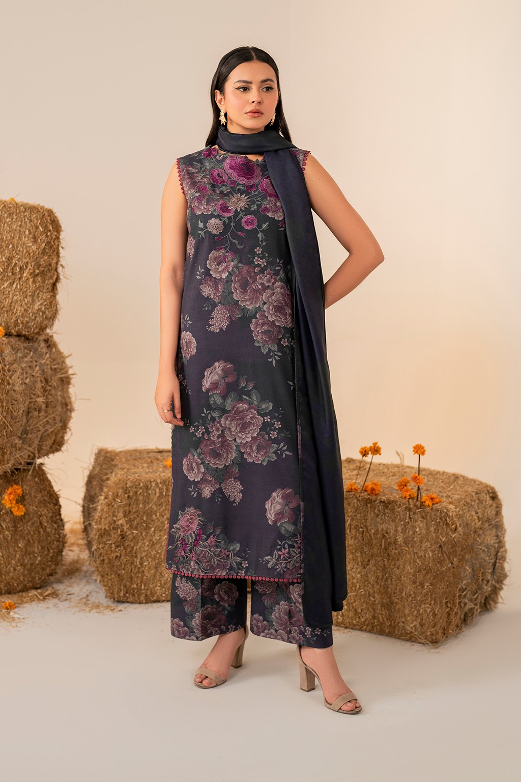 UE-353 Printed Khaddar - Iznik