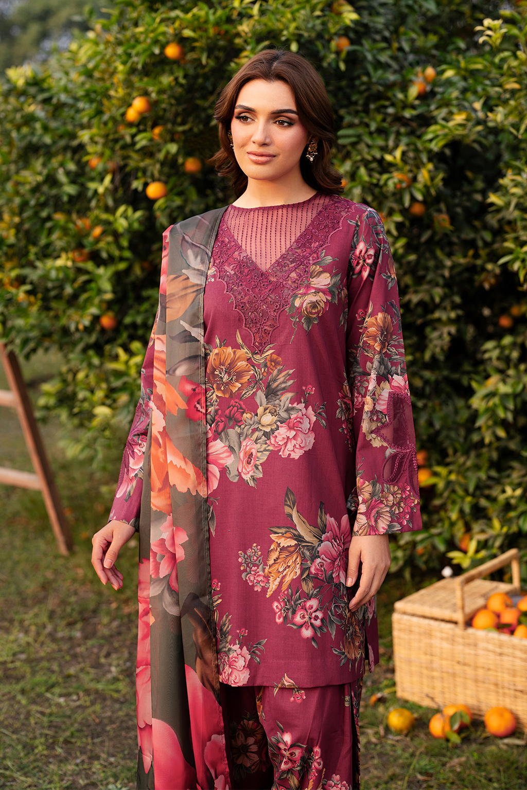 UE-385 Printed Lawn