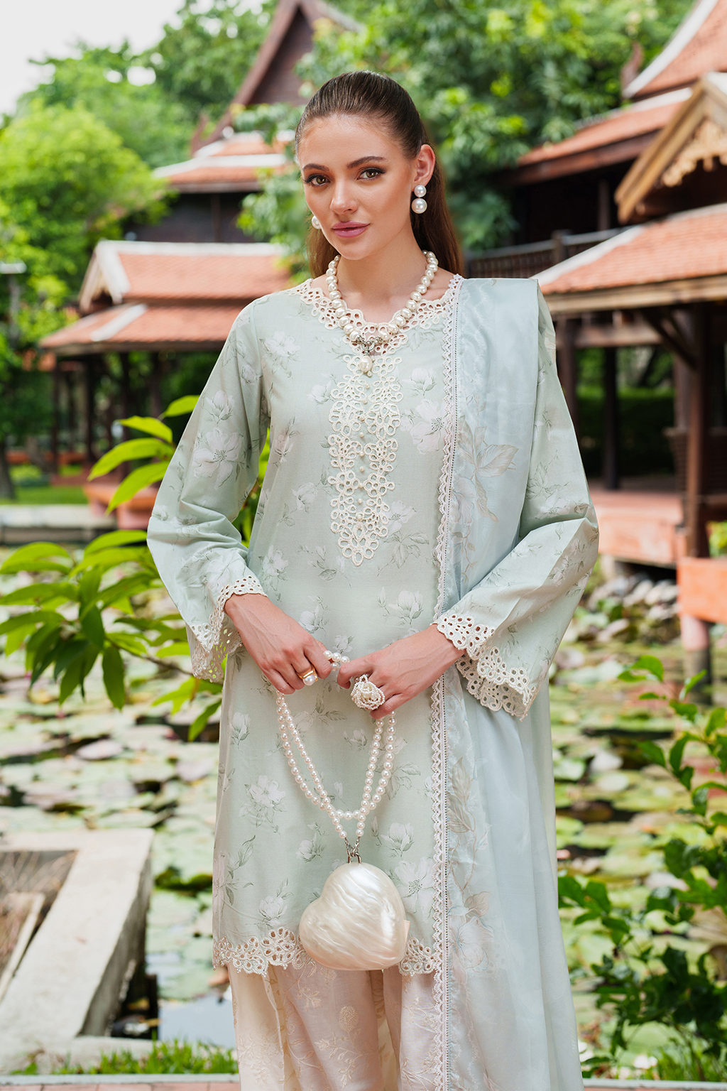 UE-527 Printed Lawn - Iznik