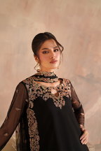 CC-77 Embroidered Net - Iznik